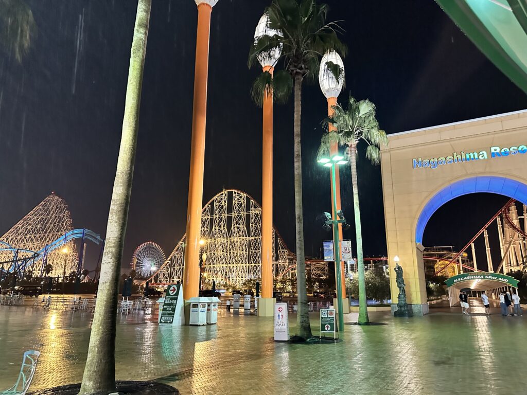夜の長島スパーランドリゾート