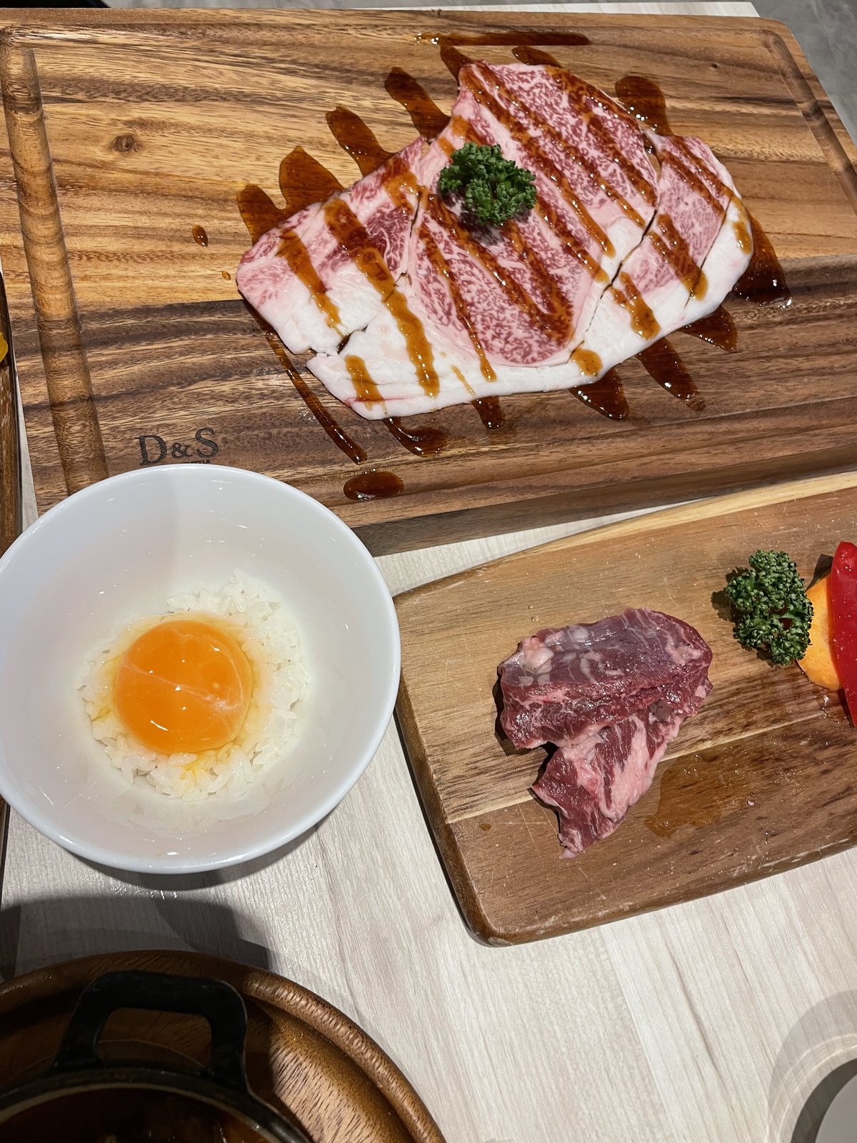 MARINE & WALK内の焼肉うしすけでのランチ（2022年8月）